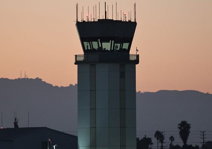 Airlines tell passengers to prepare for delays as government shutdown continues