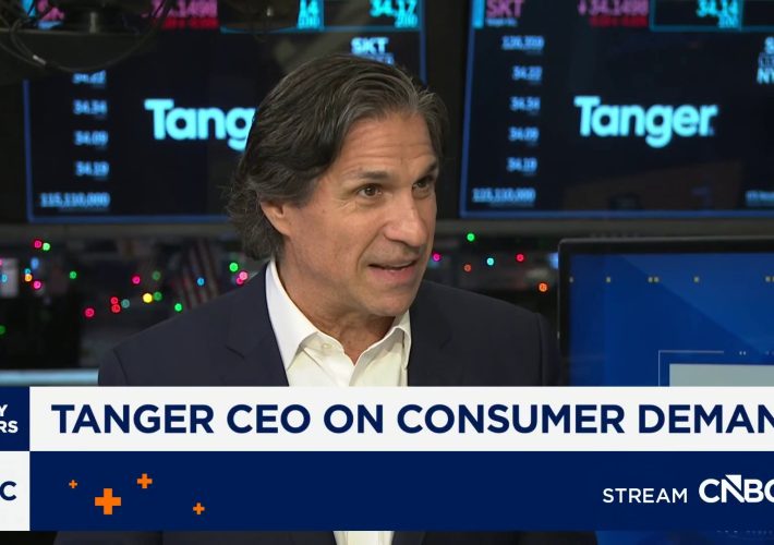 Tanger CEO says retailers are ‘discounting to meet the consumer’ this holiday season