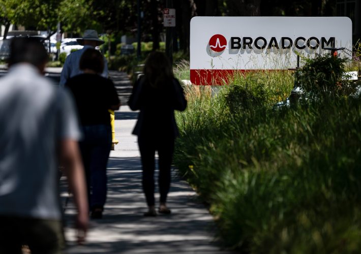 Top Wall Street analysts are confident about these three stocks for the long term