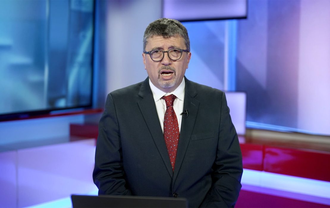 Elizabeth Warren demands answers on costs, economic impact of ‘illegal and reckless war’