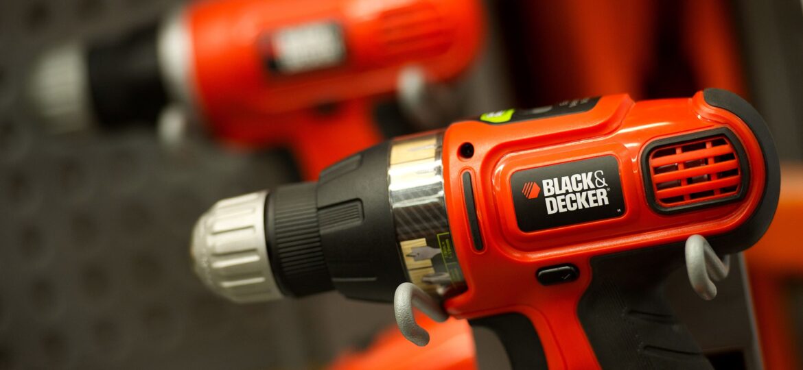 Stocks making the biggest moves midday: Stanley Black & Decker, American Airlines, Dow, Marvell Technology & more